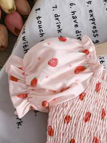 Bộ đồ hè dễ thương cho bé gái, áo tay phồng in hình dâu tây và quần short, bộ 2 món thiết yếu. - Hồng - Xem 4