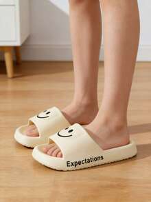 Chanclas con estampado de cara sonriente y diseño calado para hombre, de moda para el verano - Champán - Ver 7