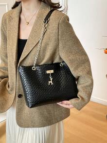 Luxury And Fashionably Stylish With A Sense Of Sophistication. New 2026 Model. Elegant And Simple Style. Women's Bag With An Elegant And Stylish Crossbody Design. - Black - View 7