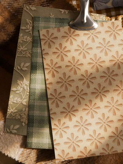 50 pièces Feuilles d'appliqué en tissu à carreaux vintage pour broderie, fournitures de scrapbooking en papier rétro. Convient pour les cadeaux, le bureau, la maison, le marquage, les étiquettes, les salles de classe, les jouets, les journaux d'étudiants, la décoration vintage créative et les autocollants DIY