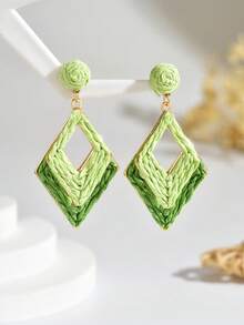 1 Pair Versatile Boho Style Handmade Woven Raffia Double-Layer Geometric Rhombus Earrings, Creative Exaggerated Colorful Raffia Geometric Earrings Suitable For Women's Daily, Vacation, Party Wear (Handwoven Technique Is Random, Handmade May Have Slight Glue Residue) - Green - View 3
