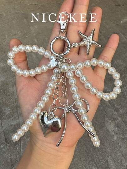 Minimalist Fashion Cute Women's Bag Charm, Heart-Shaped Decor With Silver Beads And Bow, High-Quality Bag Accessory, Unique Heart-Shaped Keychain, Sweet And Stylish Decoration, Suitable For Daily Matching And Gift Giving As Bag Charm And Keychain