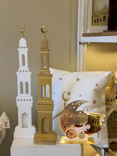 1/2件，节日新月清真寺金属挂饰，可悬挂于客厅墙壁、玄关或阳台，快速营造节日氛围，庄重轻奢风格，适合新娘房装饰、婚礼装饰。