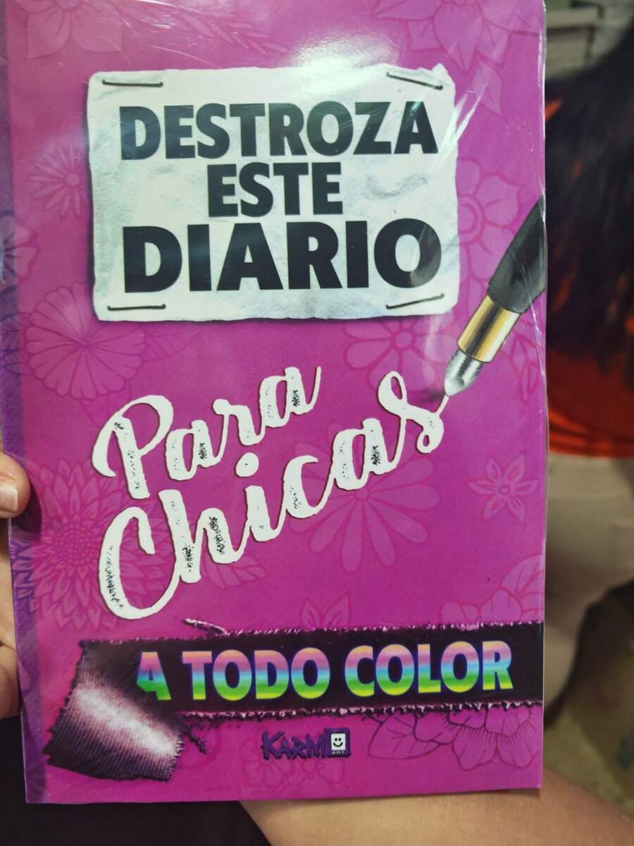 LIBRO DESTROZA ESTE DIARIO PARA CHICAS - Libro único - Ver 1