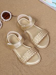 1 Pair Summer New Woven Vamp & Hook And Loop Design Gold Girls Open Toe Flat Sandals, Suitable For 3-15 Years Old Girls To Wear On Beach Vacation, Seaside, Summer Outing, Kindergarten Activities, Parent-Child Visits, Soft Bottom Casual Sandals - Gold - View 7