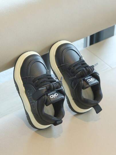 1双儿童休闲运动鞋，春秋新款男女童运动鞋，防滑透气学生滑板鞋