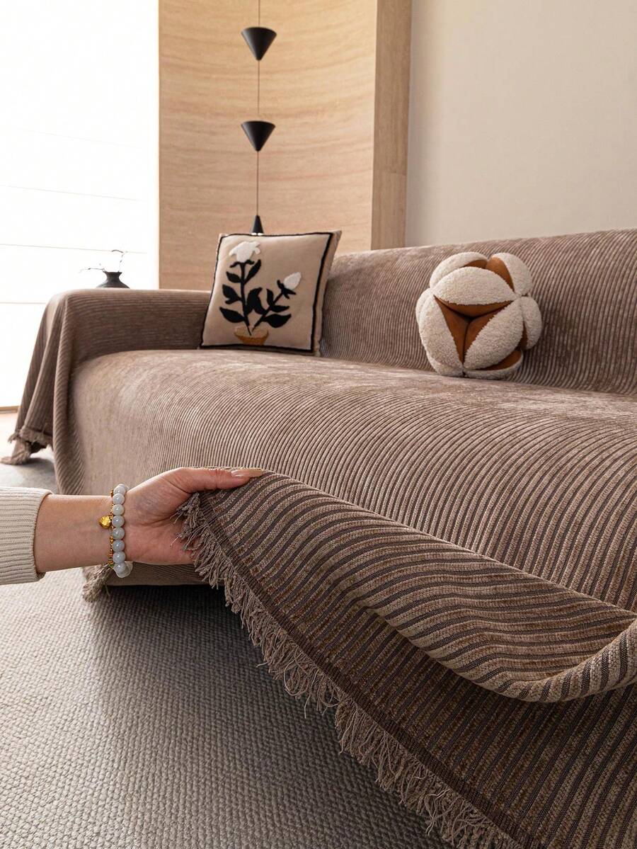 1pc Chenille Fashion Striped Solid Color Sofa Blanket, Classic Minimalist Style, Scratch-Resistant And Durable Pet-Friendly, Suitable For All Seasons To Protect Sofa In Bedroom, Living Room, Study, Office, Machine Washable - Coffee Brown - View 1