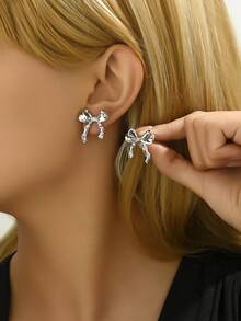 1对简约蝴蝶结耳环，时尚设计耳环，优雅女士耳环 - 銀色 - 查看 3
