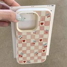 1 buah Casing Ponsel Bahan TPU Motif Kotak-kotak Pink dan Hati Ceri, Kompatibel dengan iPhone 17 Pro Max/17/16 Pro Max/15/13/12/11, S20 FE/A15/S24/A55, Note 11/12/13 Pro, Pelindung Ponsel Lembut Anti Jatuh yang Melindungi Seluruh Bagian, Versi Internasional, Bukan Versi Domestik - Putih - View 3