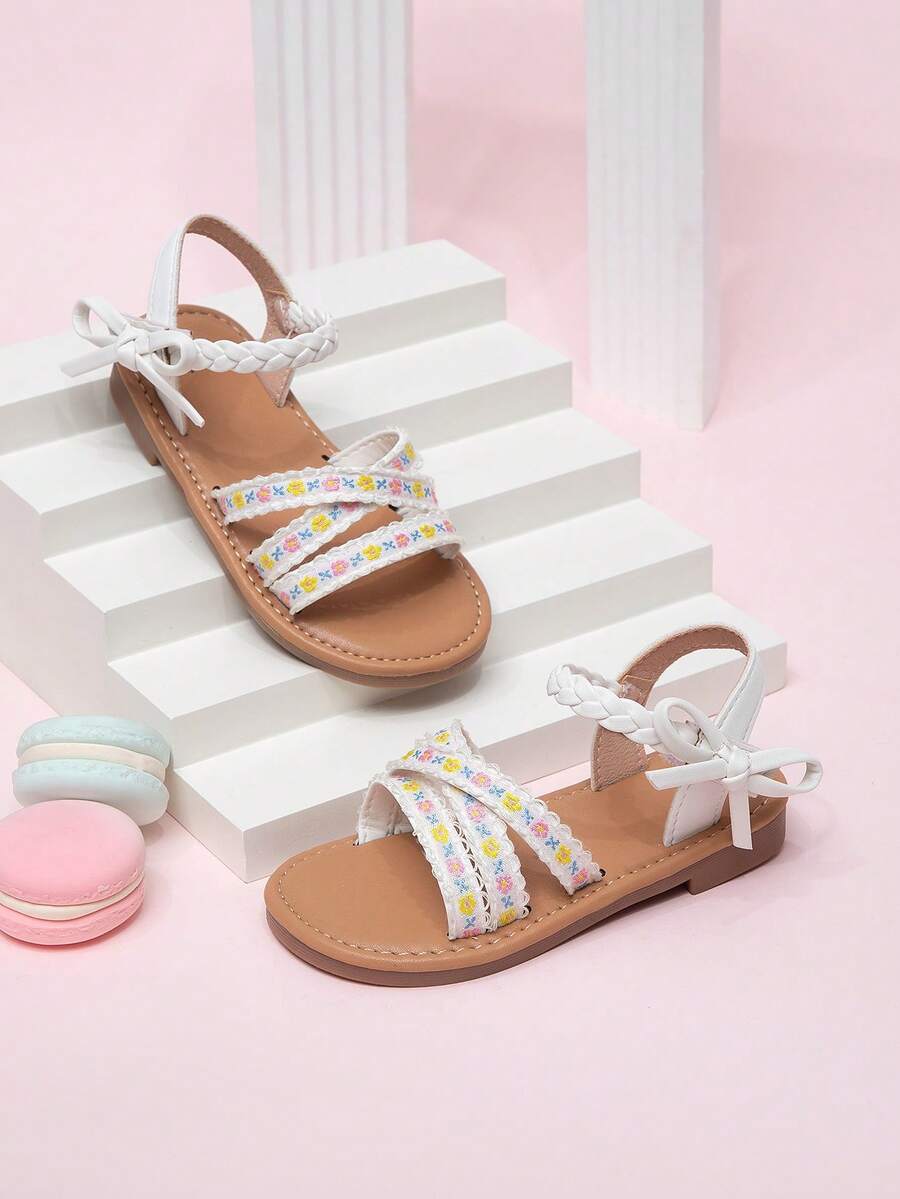 1 Pair Summer Party & Wedding Cute Striped Woven Hook And Loop Princess Style Lace Flat Sandals For Toddler Girls - White - View 1