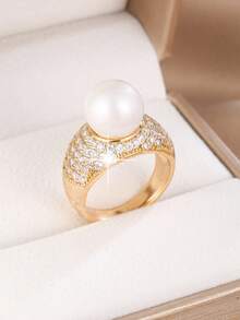 1枚镶嵌奢华水钻的时尚闪亮戒指，适合作为礼物、参加派对和日常佩戴。 - 戒指 - 查看 1