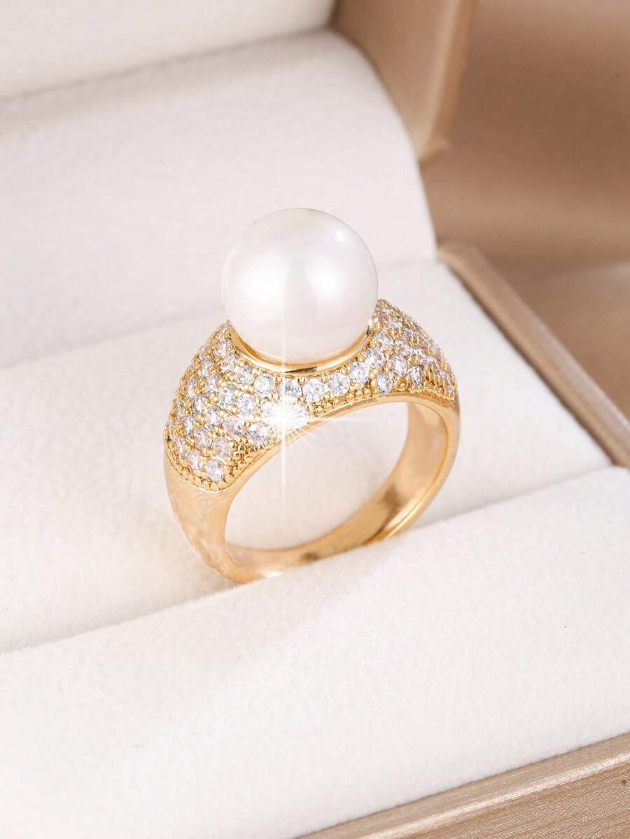 1枚镶嵌奢华水钻的时尚闪亮戒指，适合作为礼物、参加派对和日常佩戴。 - 戒指 - 查看 1