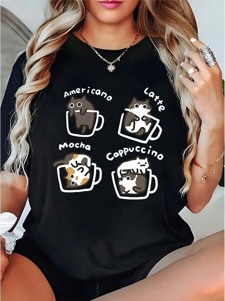 Camiseta con diseño de gatos en tazas de café: Americano, Latte, Mocha y Cappuccino, para amantes del café y mascotas en México, estilo casual y cómodo para tu día a día, ideal para resaltar tu amor por los gatos y la moda contemporánea. - Negro - Ver 1
