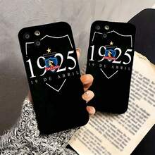 Emblema del Colo-Colo con fecha y nombre del equipo. Esta elegante funda es compatible con Samsung, Apple, OPPO, , etc. Fabricada en TPU flexible, resistente a golpes y arañazos, ofrece una excelente protección contra caídas y un agarre cómodo. Es un regalo ideal para familiares, amigos y seres queridos, y una opción perfecta para festivales. - Negro - Ver 1