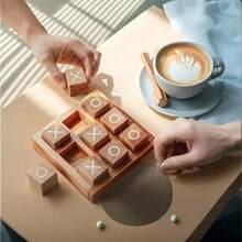 经典木制井字棋游戏套装 - 9 个棋子和 1 个底座，适合 14 岁及以上玩家，是家庭游戏之夜和家居装饰的完美之选 | 适用于咖啡桌、客厅、书桌 - 非常适合成人游戏之夜、派对游戏、农舍风格装饰 - 无需电池，绝佳的礼物创意，情人节礼物，咖啡桌游戏 | 经典棋盘游戏 | 木制游戏棋子，XOXO 棋盘游戏，互动游戏，非常适合旅行和休闲策略棋盘游戏。 - 彩色 - 查看 17