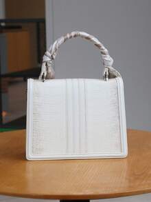 2026新款高品质时尚链条珍珠水钻蝴蝶通勤渐变鳄鱼纹压花小方包，奢华法式小众设计丝带斜挎单肩包 - 米色 - 查看 9