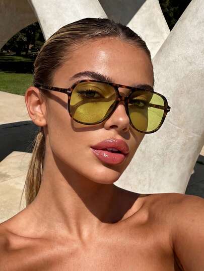 1 par de gafas de estilo piloto con marco de estampado de leopardo y lentes verdes, decoradas con remaches, adecuadas para uso diario, playa de verano y fotografía callejera