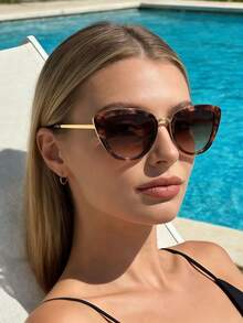 1pc Retro Y2K Cat Eye Fashion Glasses, Versatile Multi-Color Gradient Stainless Steel Frame, Ideal Gift For Men & Women, Suitable For All Seasons - Multicolor - View 3