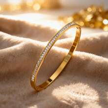 Bộ 5 vòng tay bằng thép không gỉ mạ vàng 18K dành cho nữ, trang sức tối giản sang trọng với chữ số La Mã, đá Cubic Zirconia, xà cừ và họa tiết hoa bốn cánh, không phai màu, thích hợp đeo hàng ngày. - Vàng - Xem 6