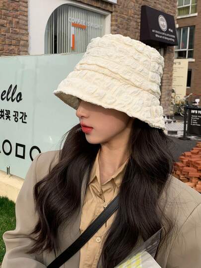 1pc Women's Cloud Bubble Texture Bucket Hat - Lightweight Breathable Sun Hat, Wide Brim Design To Flatter Face Shape, Loose Fit Comfortable Wear, Suitable To Pair With Vest And T-Shirt, Spring/Summer