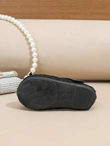 1双新款女童平底凉鞋，透气蕾丝，百搭时尚儿童公主鞋 - 黑色 - 查看 6