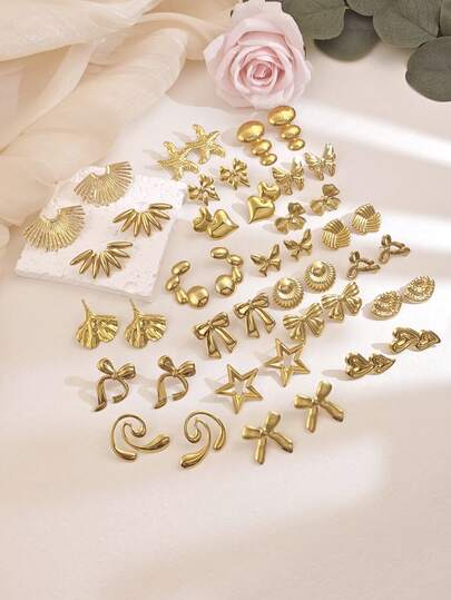 女士不锈钢镀金耳环套装，采用优雅的几何元素，包括方形、圆形和不规则纹理编织耳环，以及海滩海洋主题贝壳耳环和可爱蝴蝶结耳环。完美适合日常休闲佩戴，时尚复古，是海滩度假比基尼的理想配饰，复古INS风耳环，适合作为情人节、生日、母亲节、感恩节或节日礼物。