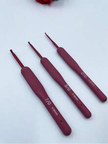 Soft Handle Crochet Hook Set, 3 Sizes 2.0/3.0/4.0mm, Red And Blue Colors Available, Suitable For Small Accessories, 3D Dolls, Coasters And Other Handmade Crafts, Home Crochet Hook Set - Soft-shank Crochet Hook 3-piece Set - View 11