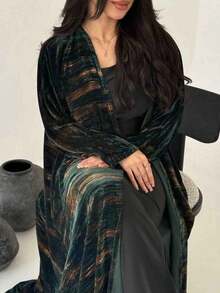 1pc Classic Multi-Color Batik Arabian Robe. This Vintage-Style Arabian Attire Is Both Fashionable And Elegant, Featuring A V-Neck Design. Suitable For Daily Wear, Various Social Occasions, And Travel. Vacation Spring - Dark Green - View 2