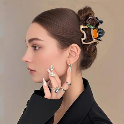 2Pcs Acrylic Hair Claw Clips, Dog Shape Strong Hold Thick Hair Barrettes Cute Non-Slip Hair Clips For Women, Paw Design Hairpins For Women Party Casual Hair Accessories