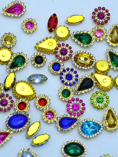100pcs Assorted Shapes Available, Claw Design, Flat Back, Suitable For Jewelry Making, DIY Crafts, Clothing, Shoes, Hats, Dresses, Costumes And Various Accessories