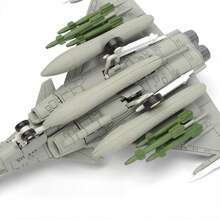 1:72/1:100 Escala Modelo de Avión Ensamblable, Ruedas Móviles, con Soportes de Misiles y Cabina Transparente, Imprescindible para Coleccionistas y Exhibición, Ideal para Entusiastas de la Aviación y Regalos - Multicolor - Ver 7