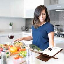 1个现代简约木质书架，高度和角度可调节，坚固的交叉框架设计，无需电源，适用于家庭办公室、厨房、阅读区、咖啡桌，可放置书籍、杂志、食谱等，节省空间的展示架 - A - 查看 3