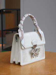 2026新款高品质时尚链条珍珠水钻蝴蝶通勤渐变鳄鱼纹压花小方包，奢华法式小众设计丝带斜挎单肩包 - 米色 - 查看 8