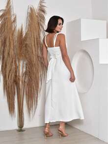 Elegant Casual Dress Made Of Tailored Fabric. Hem With Ruffle Detail. Wedding Dress. - 米白色 - 查看 2