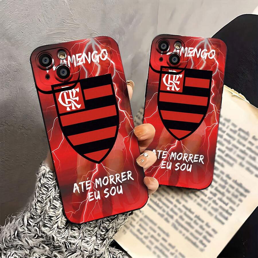 Escudo del club de fútbol Flamengo: pasión rojinegra. Esta elegante funda es compatible con Samsung, Apple, OPPO, , etc. Fabricada en TPU flexible, resistente a golpes y arañazos, ofrece una excelente protección contra caídas y un agarre cómodo. Es un regalo ideal para familiares, amigos y seres queridos, y una opción perfecta para festivales. - Negro - Ver 1