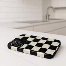 黑白珍珠格纹防震手机壳 - 兼容 17/16/15/14/13 Pro Plus Max - 黑與白 - 查看 2