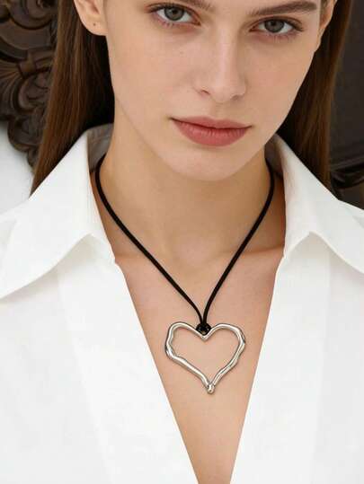 1pc New Fashion Exaggerated Asymmetrical Hollow Big Heart Pendant Necklace, Suitable For Women's Daily Wear Thick Jewelry