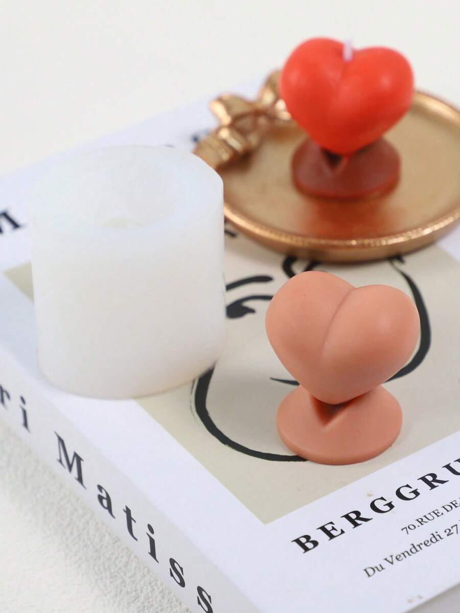 3D Heart Shaped Craft DIY Handmade Gypsum Aromatherapy Silicone Mold - White - View 1