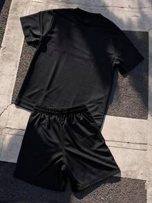 1 pieza Conjunto de camiseta y pantalones cortos casuales para hombres con estampado de letras, estilo de verano, adecuado para uso diario - Negro - Ver 2