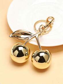 1个女士合金樱桃造型时尚钥匙扣，逼真水果吊坠，包包挂饰，钱包挂件，樱桃钥匙扣 - 金色 - 查看 3