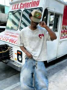 Disney-Disney Mickey And Minnie Pure Cotton Short Sleeved T-Shirt For Men's Summer Vintage Washed Loose Oversized Top With Love Print Casual Half Sleeved Couple Parent-Child Outfit - Màu Xám nhạt - Xem 2