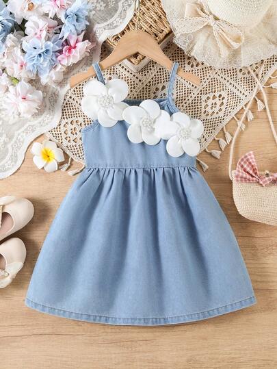 1 st flickklänning med 3D-blommönster och ljus tvätt i denim, lämplig för vår/sommar