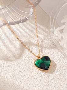 1件流行女士时尚简约可爱休闲绿色宝石心形吊坠项链，婚礼订婚派对珠宝礼物 - 金色 - 查看 3