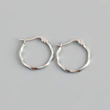 RADIVIDE 1pc S925 Sterling Silver Polished Twisted Large Hoop Earrings, Multiple Sizes Minimalist Plain Geometric Twisted Wire Versatile Commute European & American Style Ear Hoops - Silver - View 14
