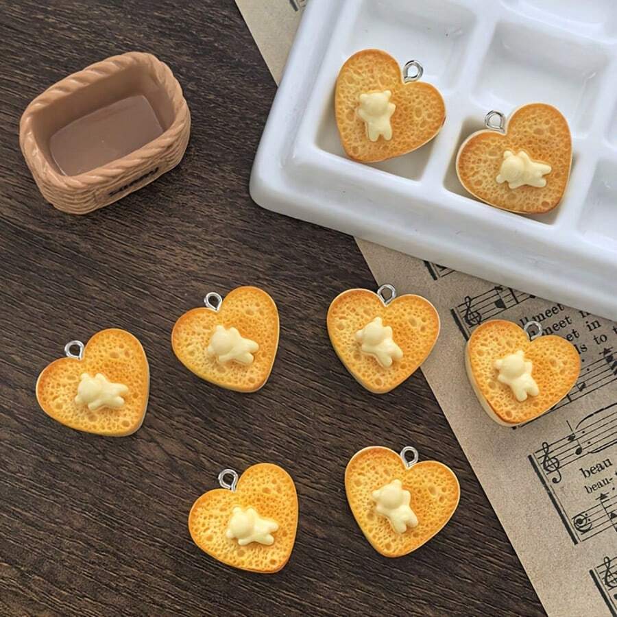 5/10pcs Valentine's Day Heart Pendant, Interesting Resin Heart-Shaped Toast Bread Charm Pendant, DIY Jewelry Accessories - Heart-shaped Teddy Bear Pendant - View 1