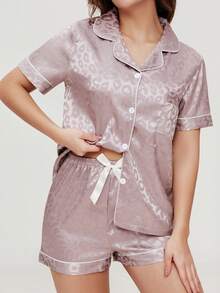 2 Stücke Damen Leopard Muster Kurzarm Schleife Dekor Shorts Pyjama Set, bequemer Kragen Satin Drapierung Strick Top mit offener Knopfleiste, Taschen, Elastikbund Hose, geeignet für alle Jahreszeiten als Freizeitkleidung - Mauve - Übersicht 1
