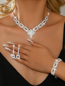 Conjunto de joyería de mujer con forma cuadrada que incluye collar con escote en V con diamante de imitación, aretes con flecos, pulsera y anillo. Conjunto de joyería de moda para bodas y fiestas - Blanco - Ver 3