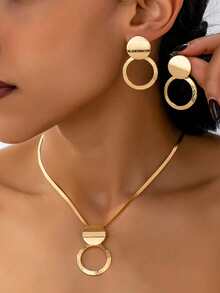 Bộ 4 món trang sức hình cỏ bốn lá rỗng hai lớp, phong cách tối giản cổ điển, thanh lịch, gồm dây chuyền, vòng tay và bông tai, thích hợp làm quà tặng, dự tiệc và đeo hàng ngày. - Vàng - Xem 1