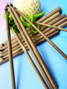 12件套竹制钩针套装 - 适合初学者和专家，DIY毛线工艺套装，符合人体工程学的手工毛线工具，DIY工艺礼品，尺寸：3毫米、3.5毫米、4毫米、4.5毫米、5毫米、5.5毫米、6毫米、6.5毫米、7毫米、8毫米、9毫米、10毫米 - 毛衣編織竹鉤針 - 查看 2