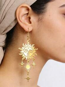 Brincos Vintage Vitorianos da Deusa Solar Dourada, Brincos Boemios Estilo Dangle com Rosto de Sol Oco e Padrão de Estrela, Adequados para Uso Diário - Ouro amarelo - Visão 1